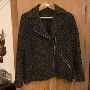 Forever 21 leopard print zip up jacket, wool blend, woman’s large, zip pockets